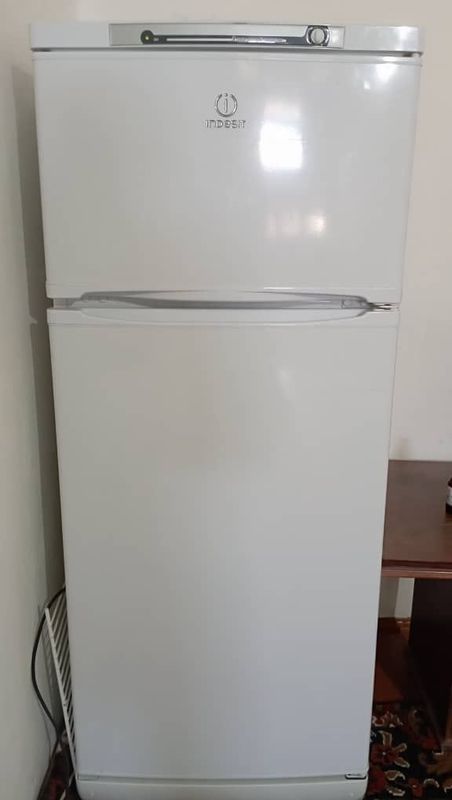 Холодильник INDESIT Холодильник INDESIT