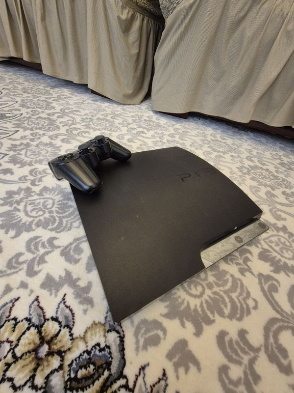 Ps 3 + oyinlar ideal + dualshock 3 podarok Ps 3 + oyinlar ideal + dualshock 3 podarok