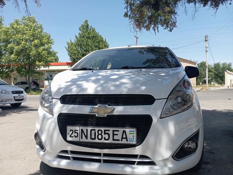 Spark sotiladi 6.600$ keliwamiz Spark sotiladi 6.600$ keliwamiz