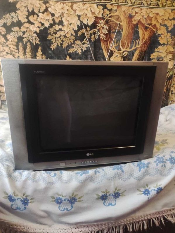 РАБОЧИЙ, Цветной телевизор LG Flatron, 54см. РАБОЧИЙ, Цветной телевизор LG Flatron, 54см.