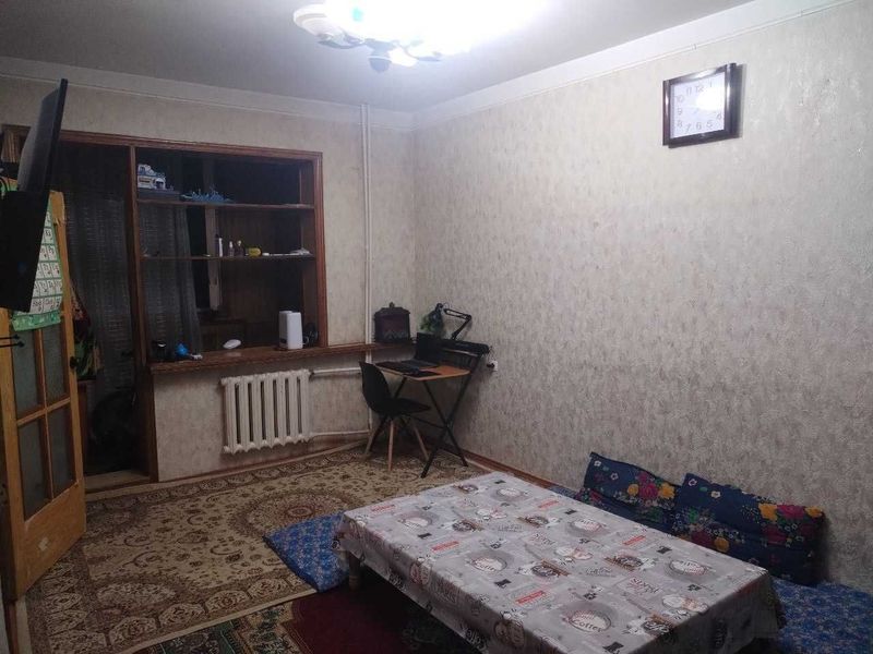 Сдаётся в аренду квартира 2-х комнатная на 2-этаже.