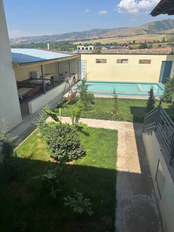 Oqtoshda oilaviy dacha Oqtoshda oilaviy dacha