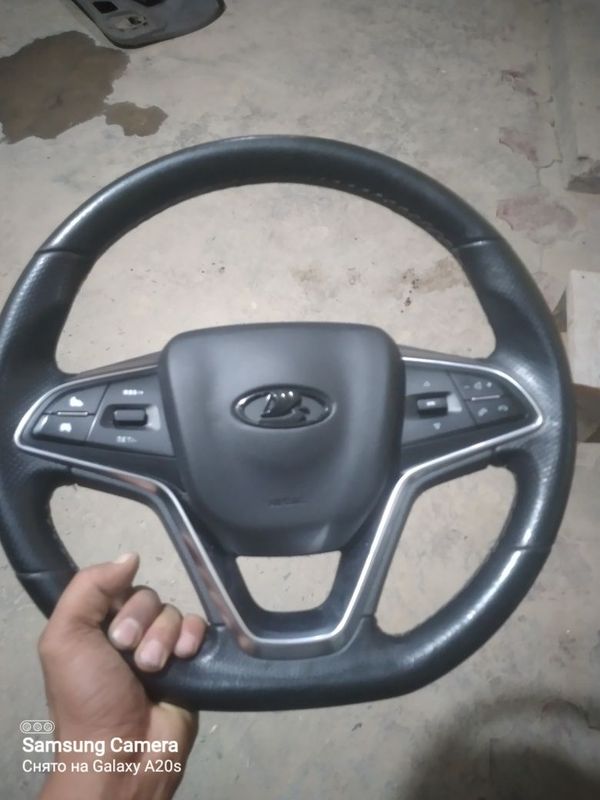 Rul sotiladi ladani hammasiga tayor yasalgan Rul sotiladi ladani hammasiga tayor yasalgan