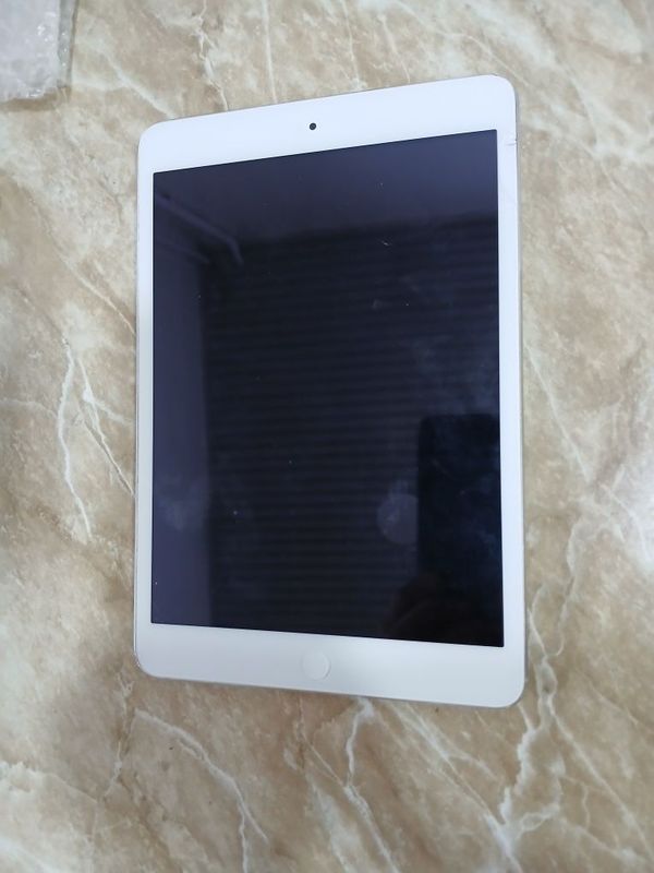 Планшет ipad mini a1432 айби бор Планшет ipad mini a1432 айби бор