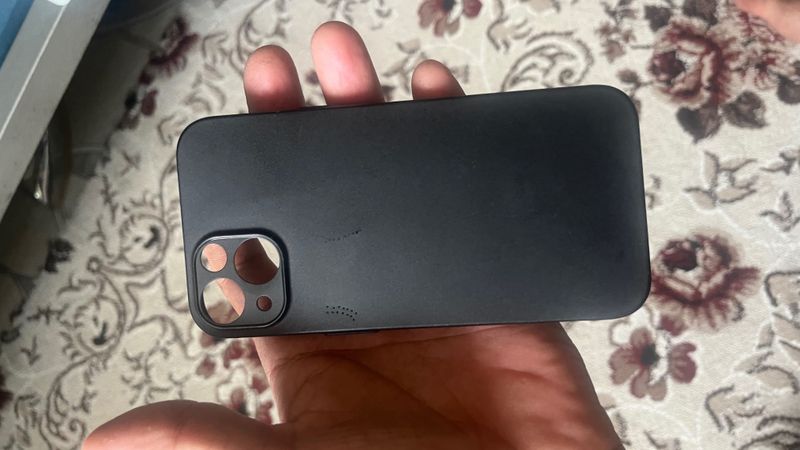 Chexol sotiladi iphone 13