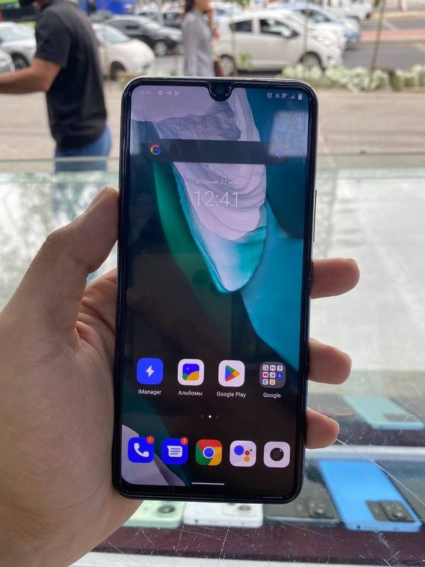 Vivo V21e 8/128 GB Vivo V21e 8/128 GB