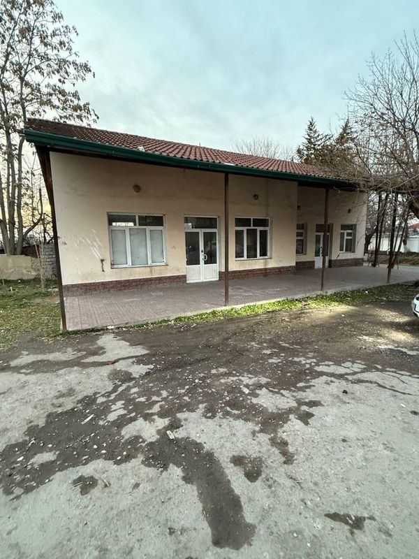 Magazin sotlad qibrayda joylashgan Magazin sotlad qibrayda joylashgan