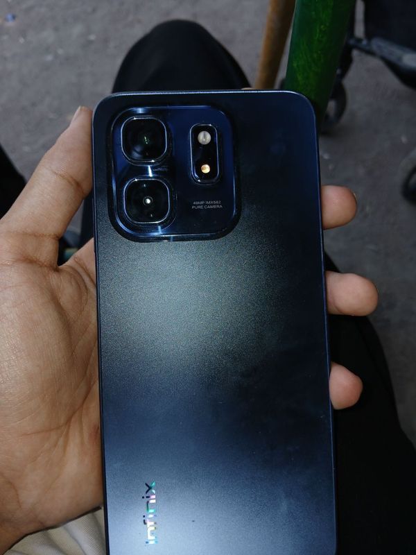 INFINIX HOT 50 i в идеально состоянии срочно продаю INFINIX HOT 50 i в идеально состоянии срочно продаю