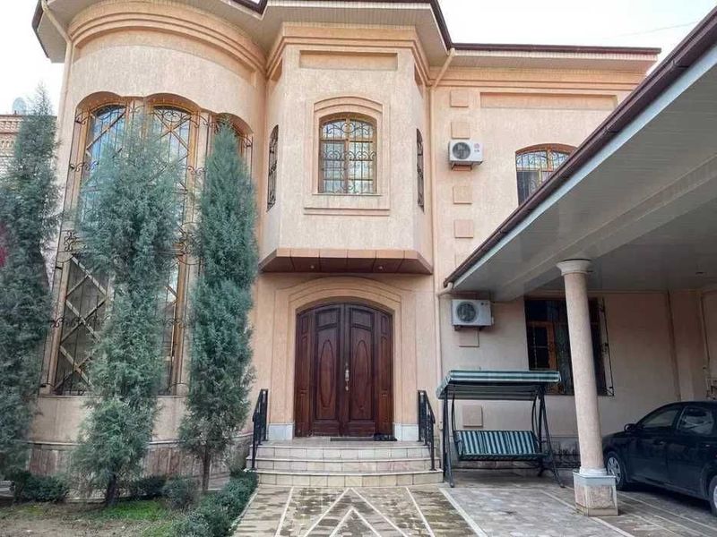 Ракатбоши*6 соток* 6 комнат* 400м2 Ракатбоши*6 соток* 6 комнат* 400м2