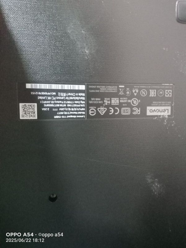 Lenovo notebook sotiladi Lenovo notebook sotiladi