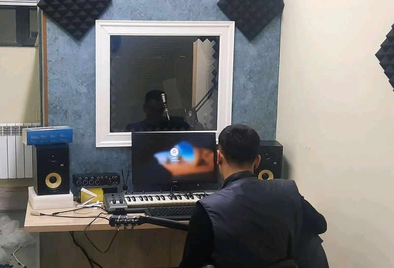 ovoz yozish studiyasi komplekt sotuvda