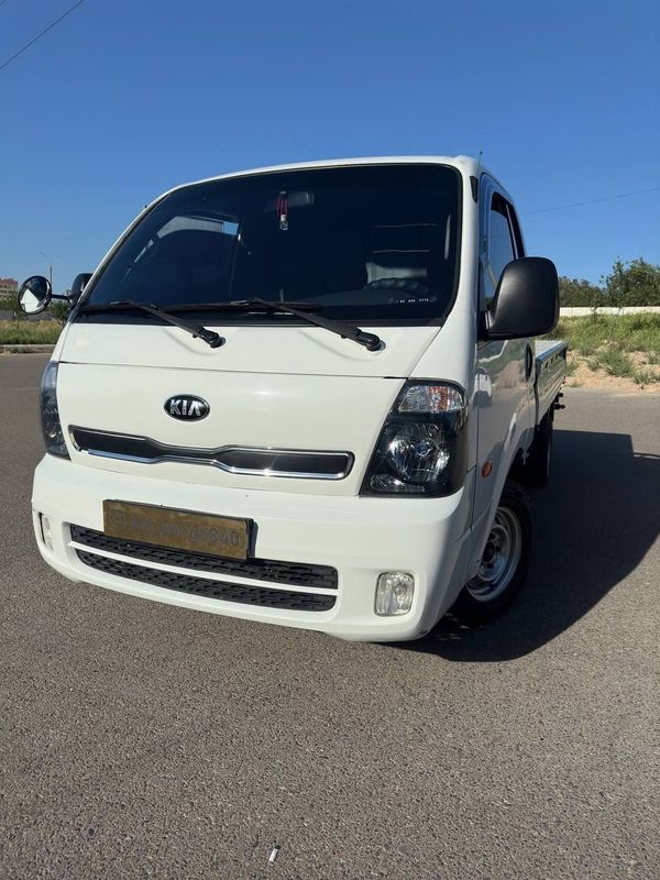 Kia Bongo Ideal xolatda aybi va rasxodi yoʻq olasila xaydisila Kia Bongo Ideal xolatda aybi va rasxodi yoʻq olasila xaydisila