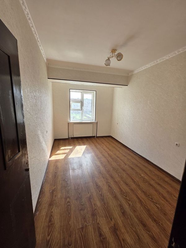 Янгихаёт Тумани 9худуд 2/1/7. 55м2 Срочно продам квартиру 2 Янгихаёт Тумани 9худуд 2/1/7. 55м2 Срочно продам квартиру 2