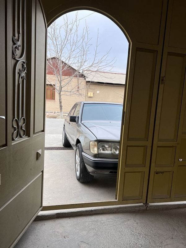 Mersedes Benz Daimler Benz W124! Легенда! Mersedes Benz Daimler Benz W124! Легенда!