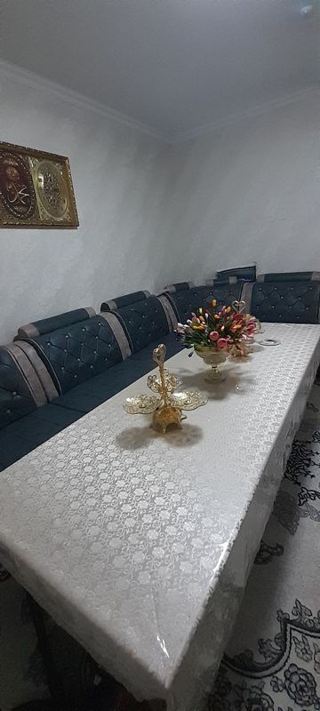 Уголок столи билан сотилади . Холати янги Уголок столи билан сотилади . Холати янги