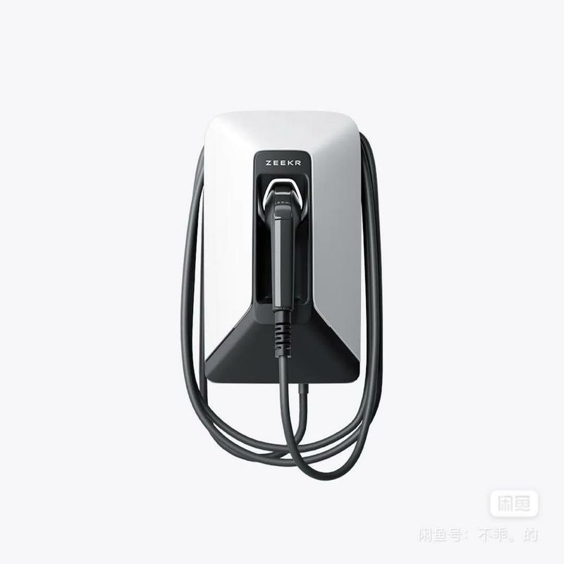 Оригинальное зарядное 7KW для Zeekr от «ZeekrShop» Оригинальное зарядное 7KW для Zeekr от «ZeekrShop»