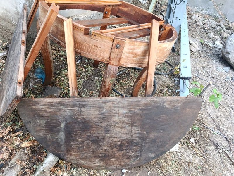 Срочно!!Старинный деревянный круглый стол Срочно!!Старинный деревянный круглый стол