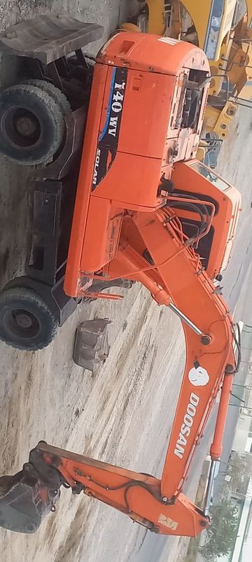 Doosan solyar 140