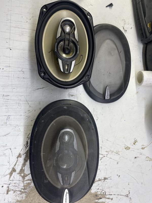 Продаются оригинальные динамики pioneer Продаются оригинальные динамики pioneer