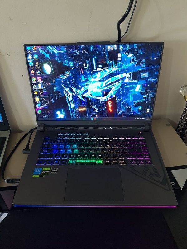 Asus ROG Strix G16 Asus ROG Strix G16