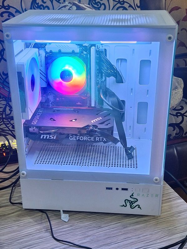 Case ozi sotiladi Case ozi sotiladi