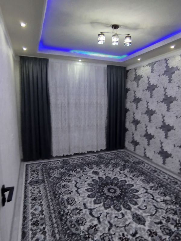 Yonimga qizlar kerak oqiydigan