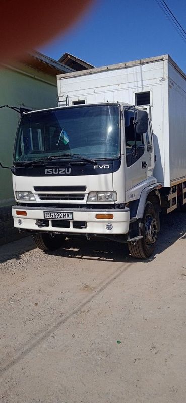 Isuzu 10 tonnalik Isuzu 10 tonnalik