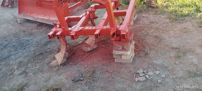 Плуг ва лапатка сотилади боғдорчиликда мос Плуг ва лапатка сотилади боғдорчиликда мос