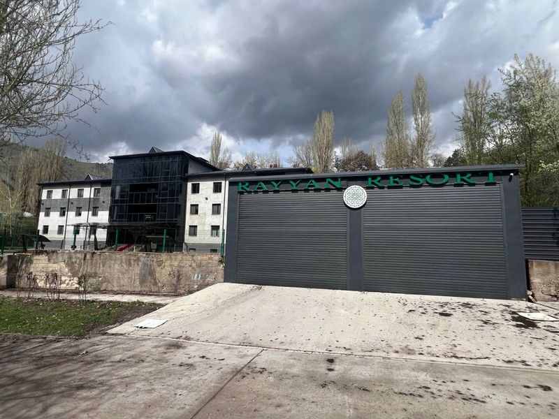 Мехмонхона сотилади ёки ижарага берилади продается или сдается в аренд Мехмонхона сотилади ёки ижарага берилади продается или сдается в аренд