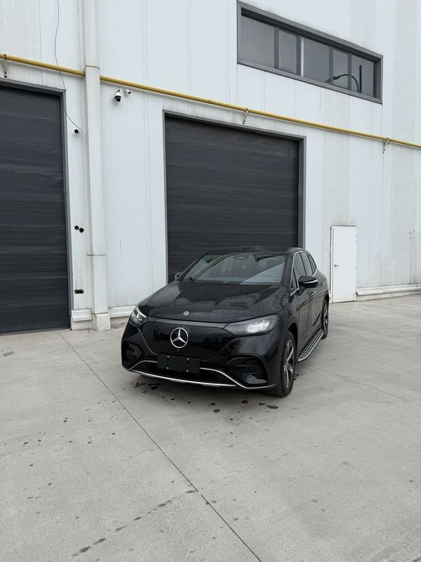 Mercedes-Benz EQE350 v nalichii