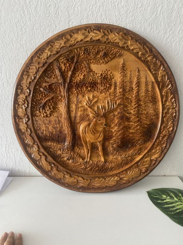 Резное деревянное панно
