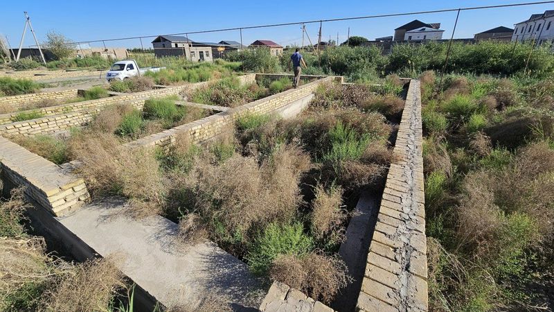 Urganch tumani Turkmanlar maxallasi eski gisht zavodi ornida 350 m2 xo