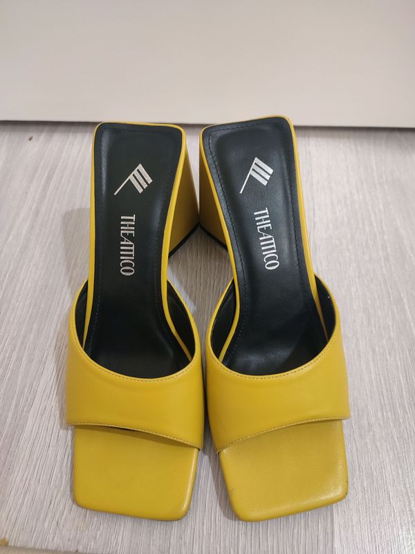 Vecherniy tufli Vecherniy tufli