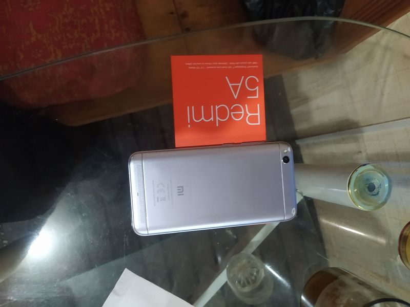 Сотовый Redmi 5 б/у