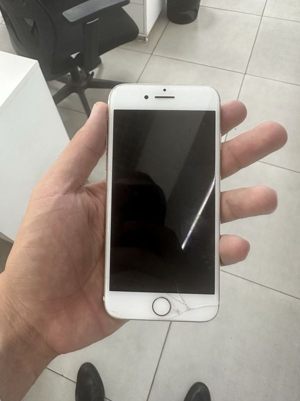 iPhone 7 32 GB.