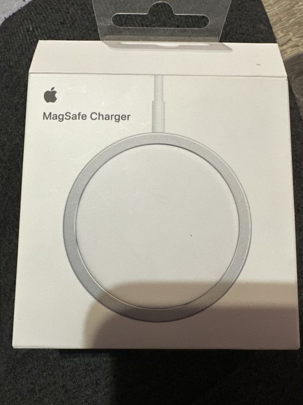 MagSafe (Original)