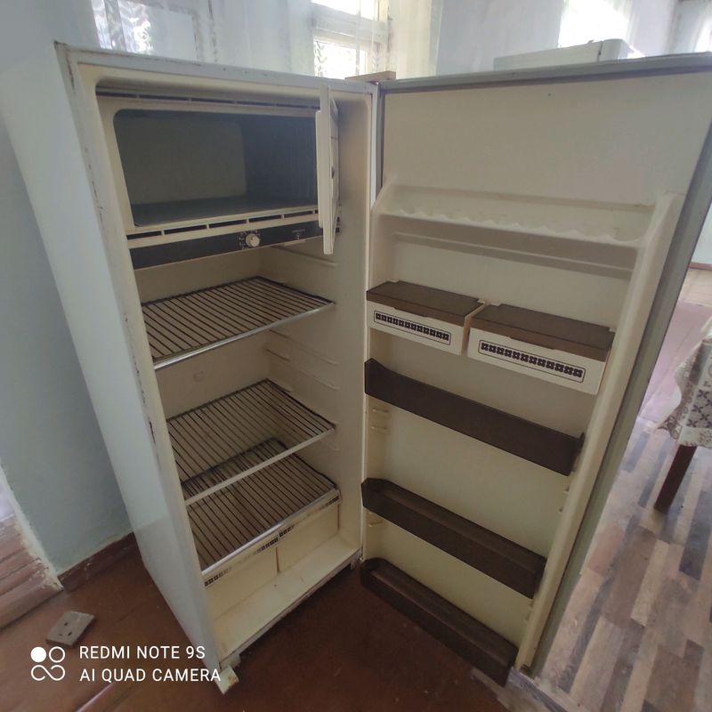 продам рабочий холодильник продам рабочий холодильник