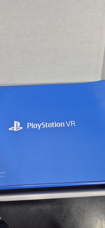 Playstation VR .в отличном состояний!! 2 ревизия с наушниками Playstation VR .в отличном состояний!! 2 ревизия с наушниками
