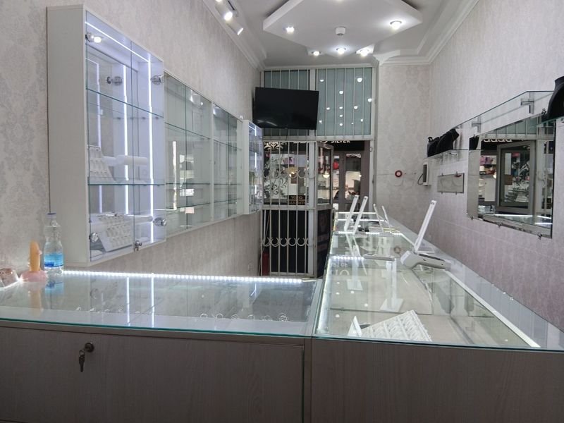 Продажа нежилой недвижимости. Метро Чиланзар с готовым арендатором Продажа нежилой недвижимости. Метро Чиланзар с готовым арендатором
