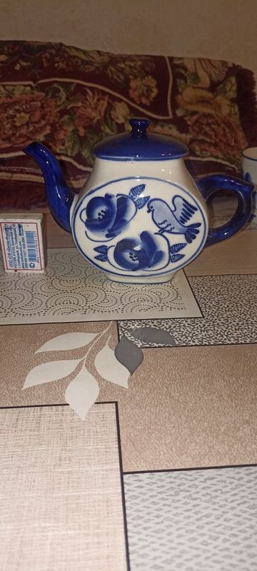 Продаю чайник Гжель Продаю чайник Гжель