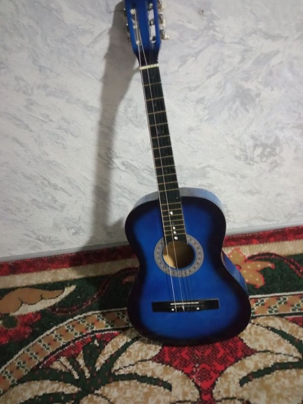 Getara quloq bilan jelka quyish kere Getara quloq bilan jelka quyish kere