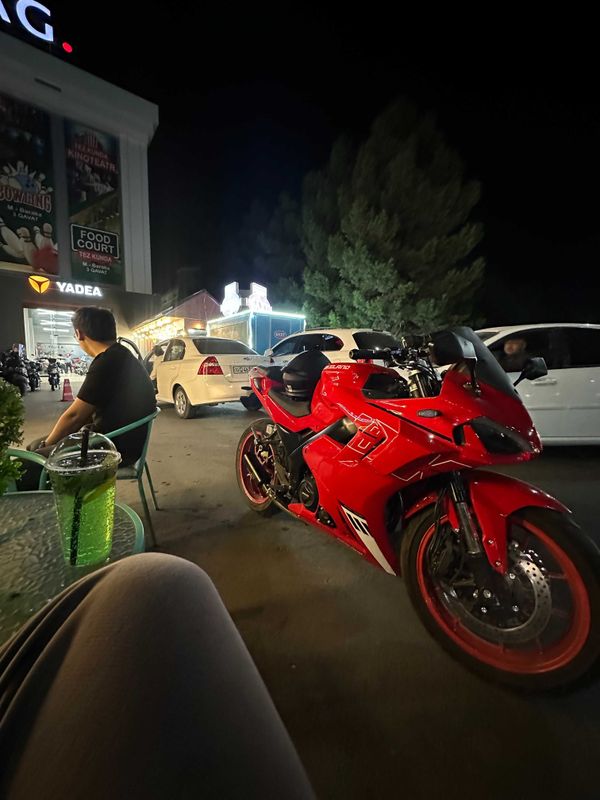 Мотоцикл PANIGALE РЕКЛИКА 400 куб Мотоцикл PANIGALE РЕКЛИКА 400 куб