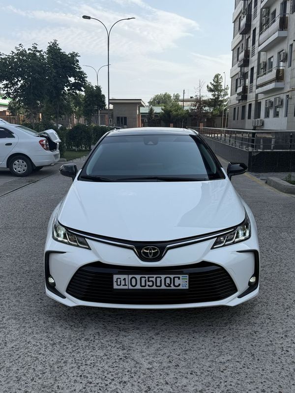 Toyota Carolla 1.2 turbo пробег 28.000 Toyota Carolla 1.2 turbo пробег 28.000