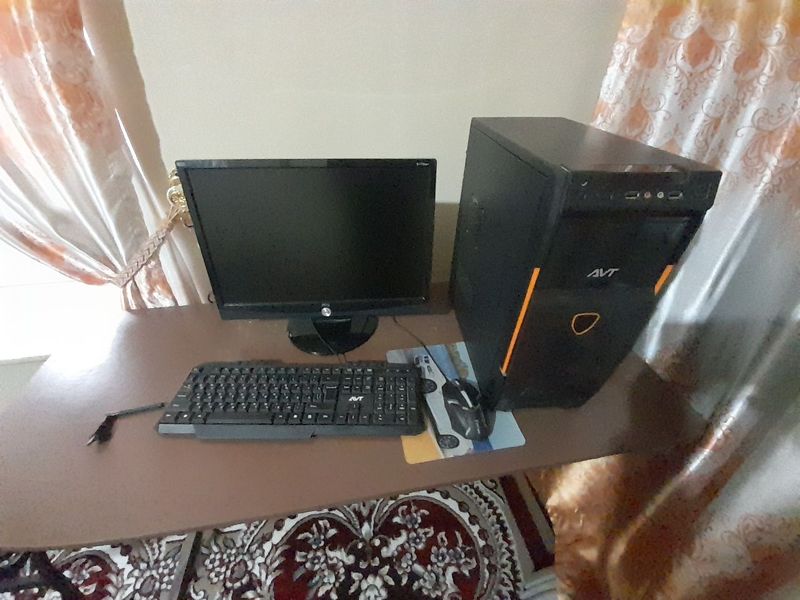 PC computer yangi holatda