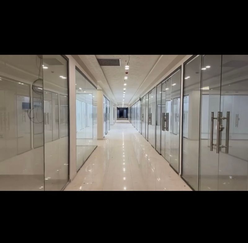 Alfa Trade Centrdan Do’kon Sotiladi