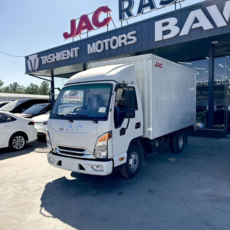 Jac j3 furgonlidi sotuvda tayyor Jac j3 furgonlidi sotuvda tayyor