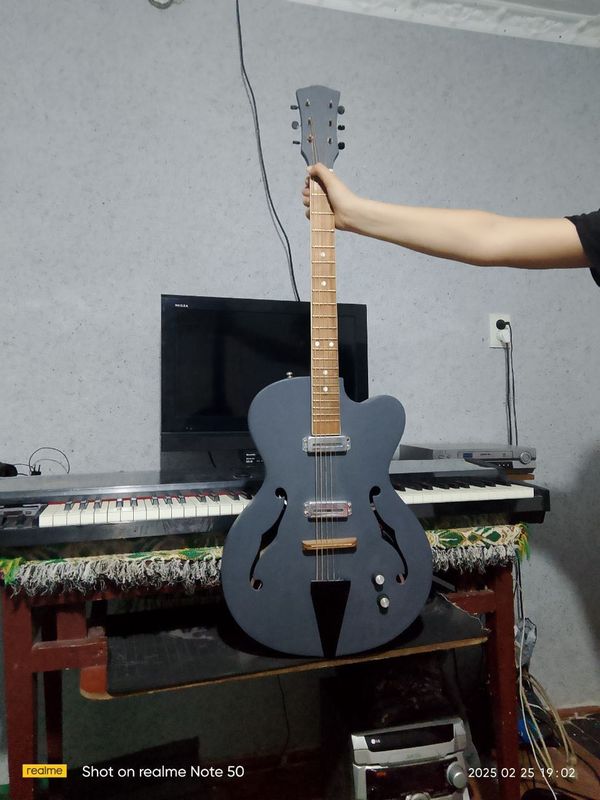 Gitara arzoz yaxshi Gitara arzoz yaxshi