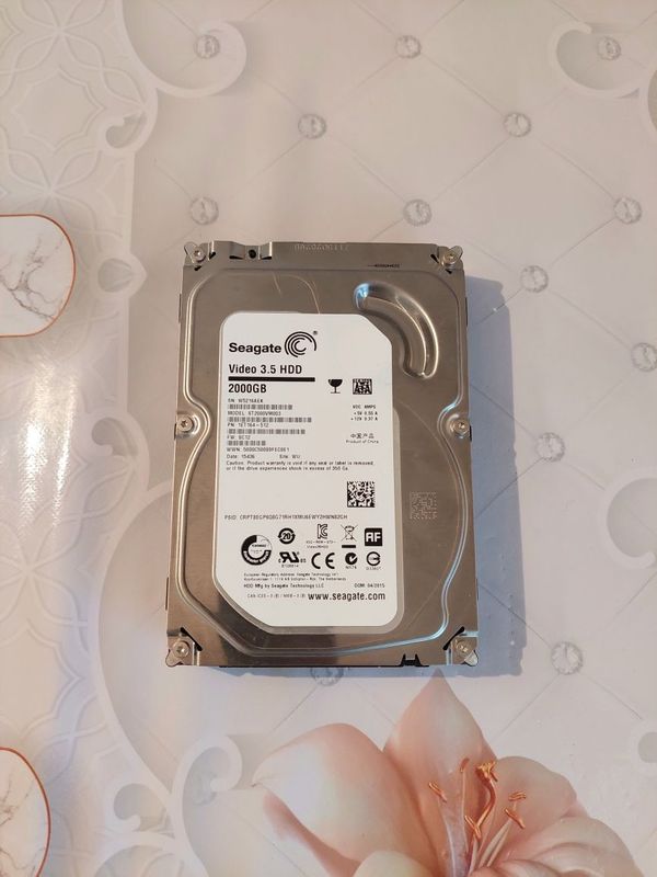 Продам жосткий диск Seagate 2TB Продам жосткий диск Seagate 2TB