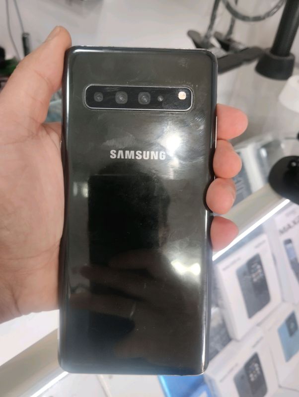 Samsung galaxsy S12 Samsung galaxsy S12