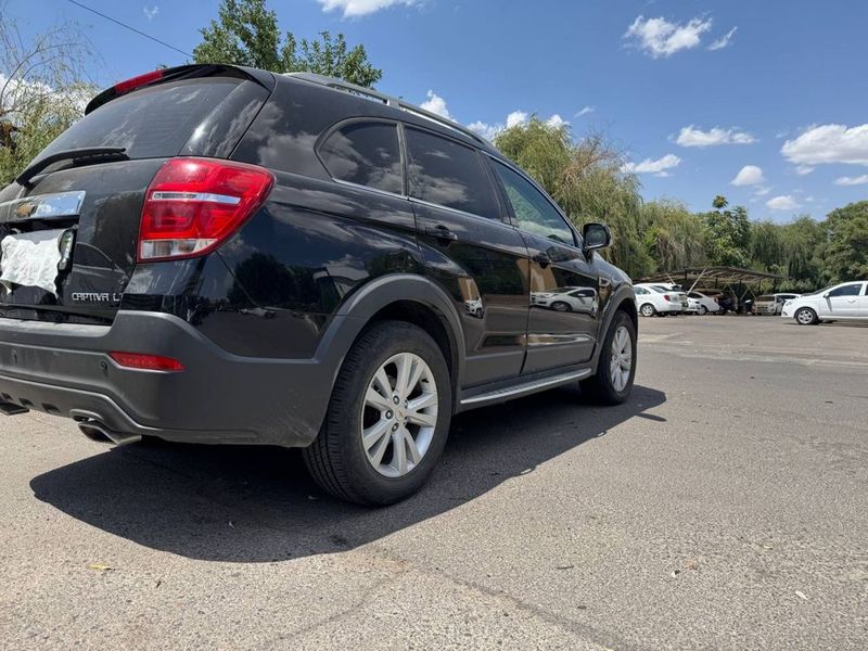 Срочно продам машину CAPTIVA